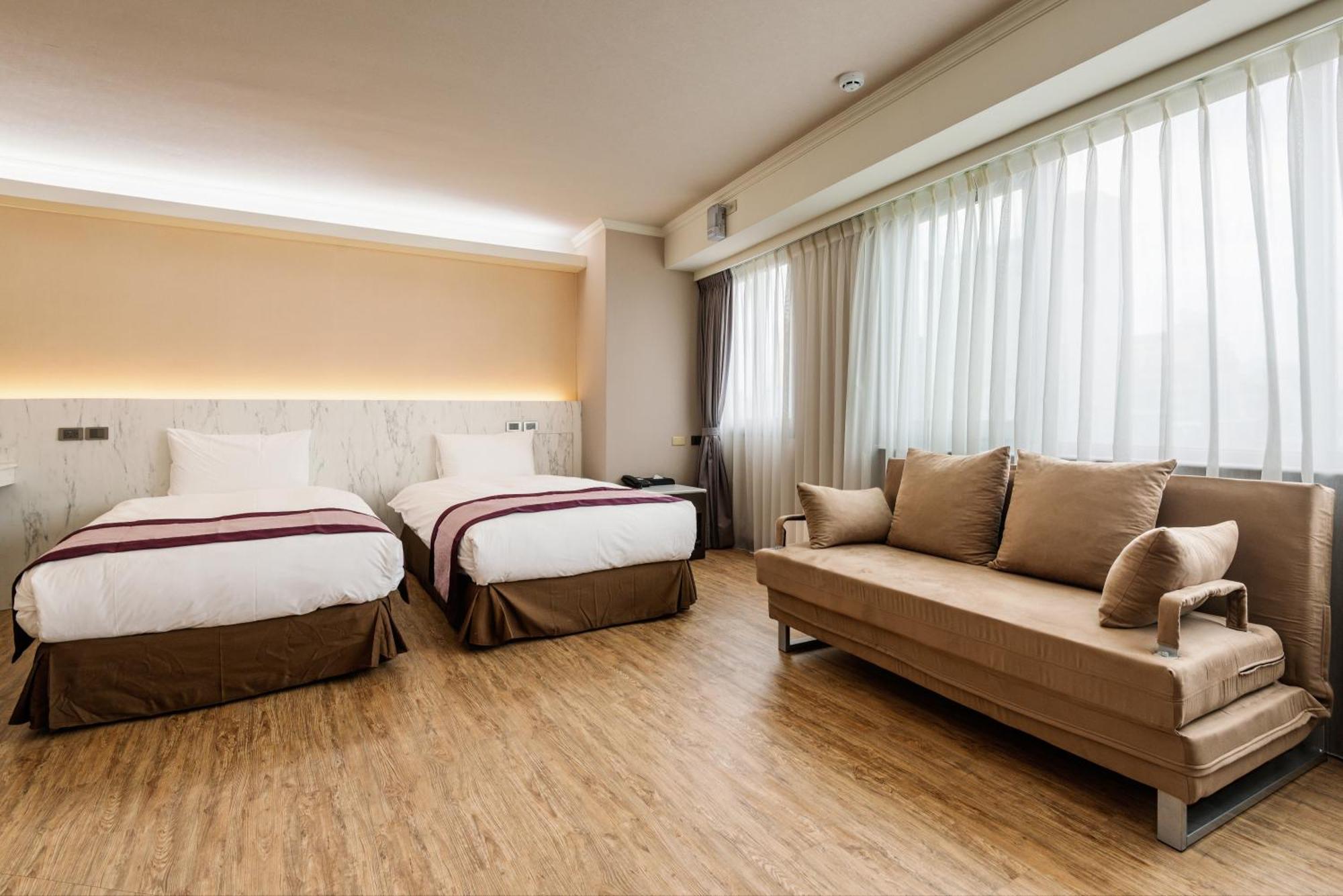 Mercury Hotel Taichung Room photo